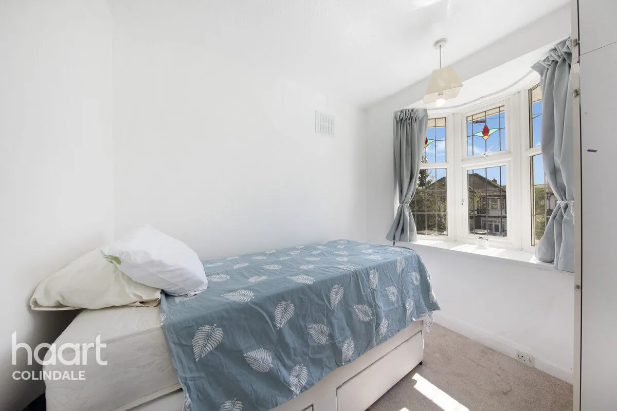 Hall Lane, NW4, photo 16
