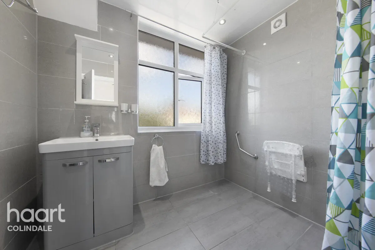 Hall Lane, NW4, photo 14