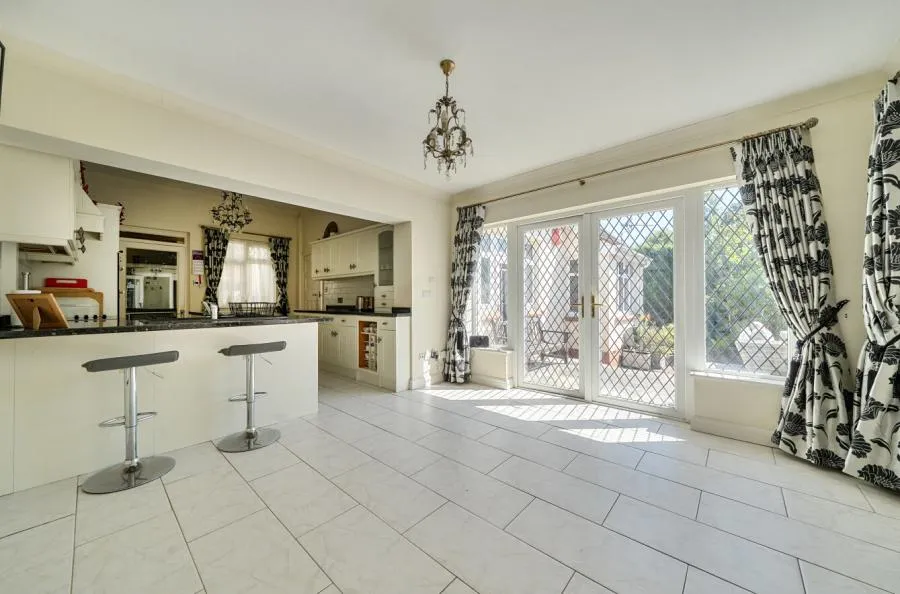Cyncoed Road, Cyncoed, CF23, photo 9