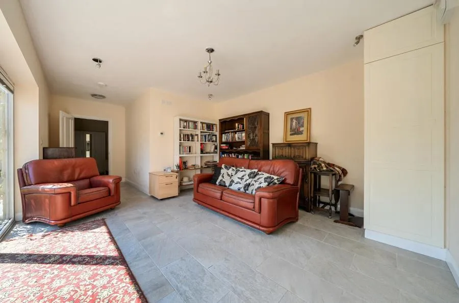 Cyncoed Road, Cyncoed, CF23, photo 7