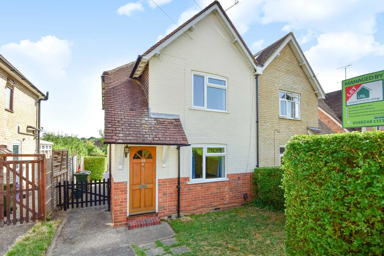 3 bed house for sale — Raymond Crescent, Guildford, GU2 7SZ