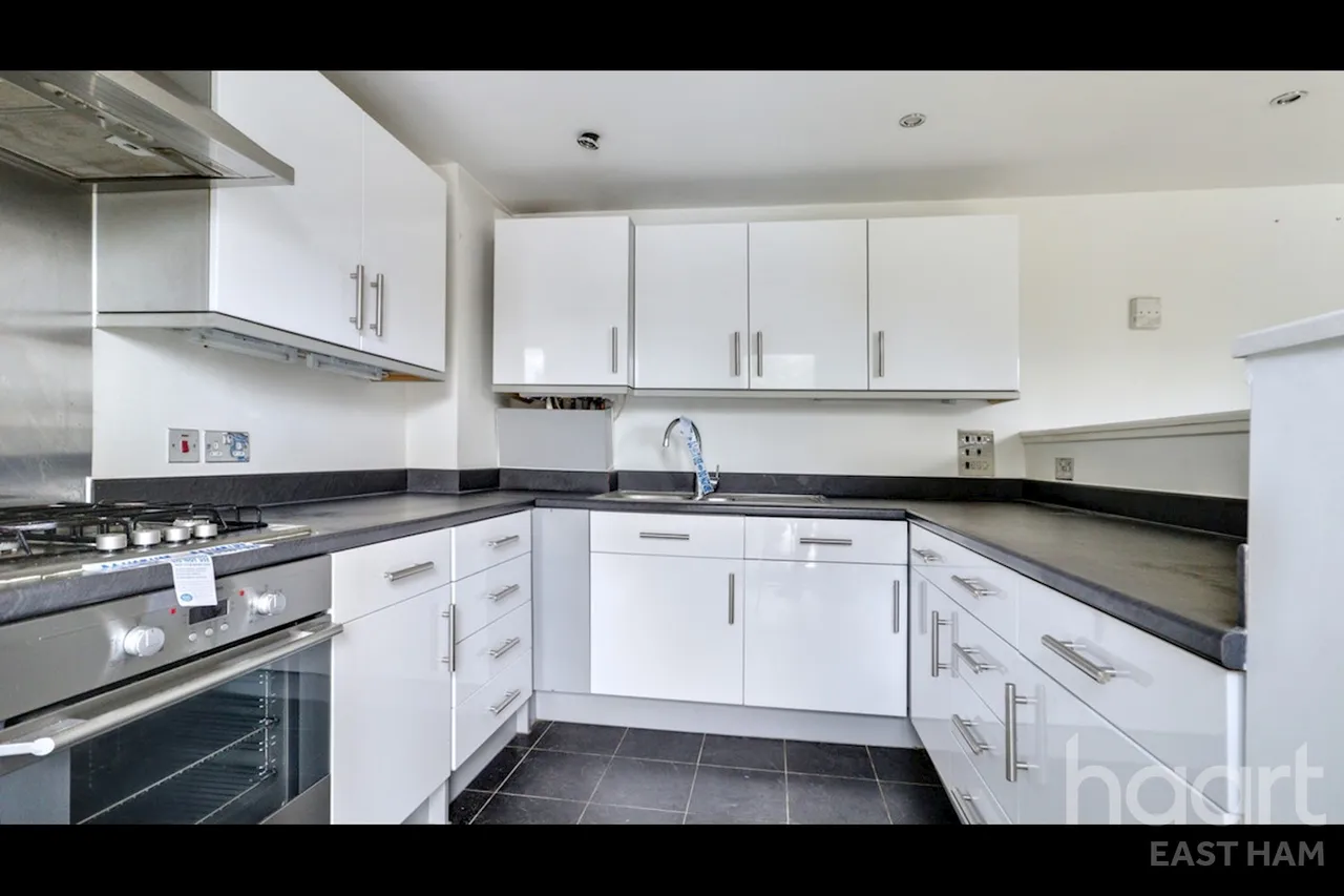 Walton Road, London, E12, photo 7