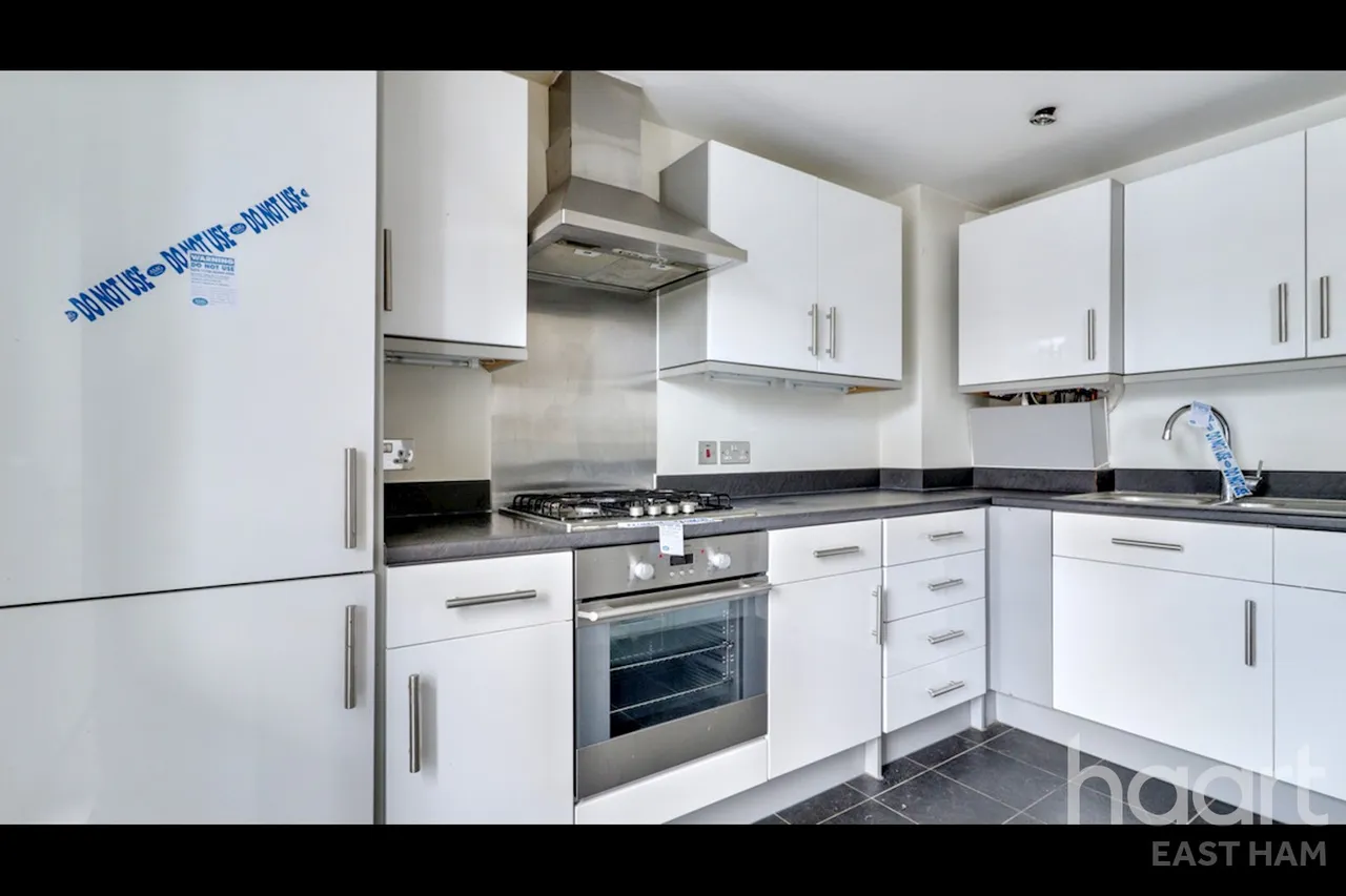 Walton Road, London, E12, photo 6