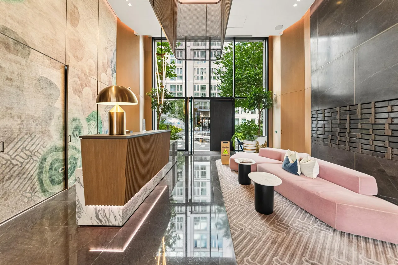 Lincoln Square, London, WC2A, photo 11