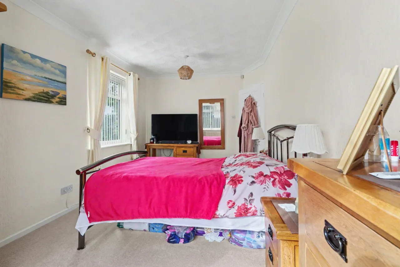 Sandown Road, Crewe, photo 16
