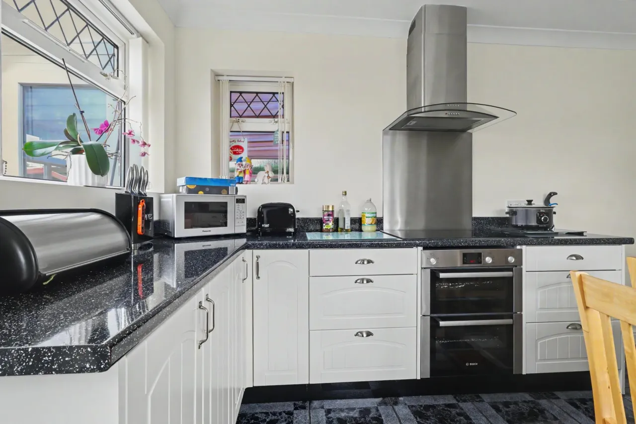 Sandown Road, Crewe, photo 12