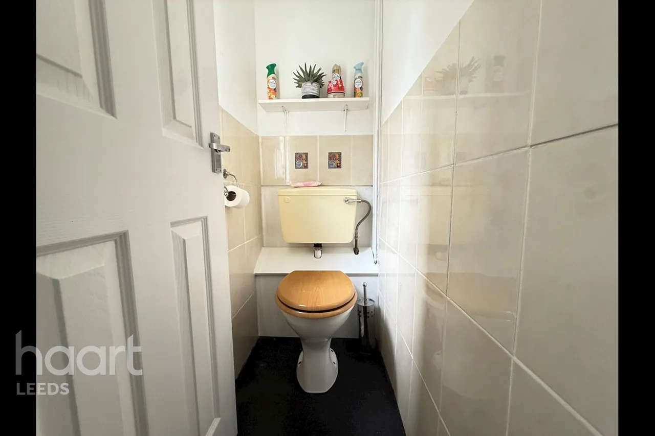 Shirley Crescent, Bradford, BD12, photo 5