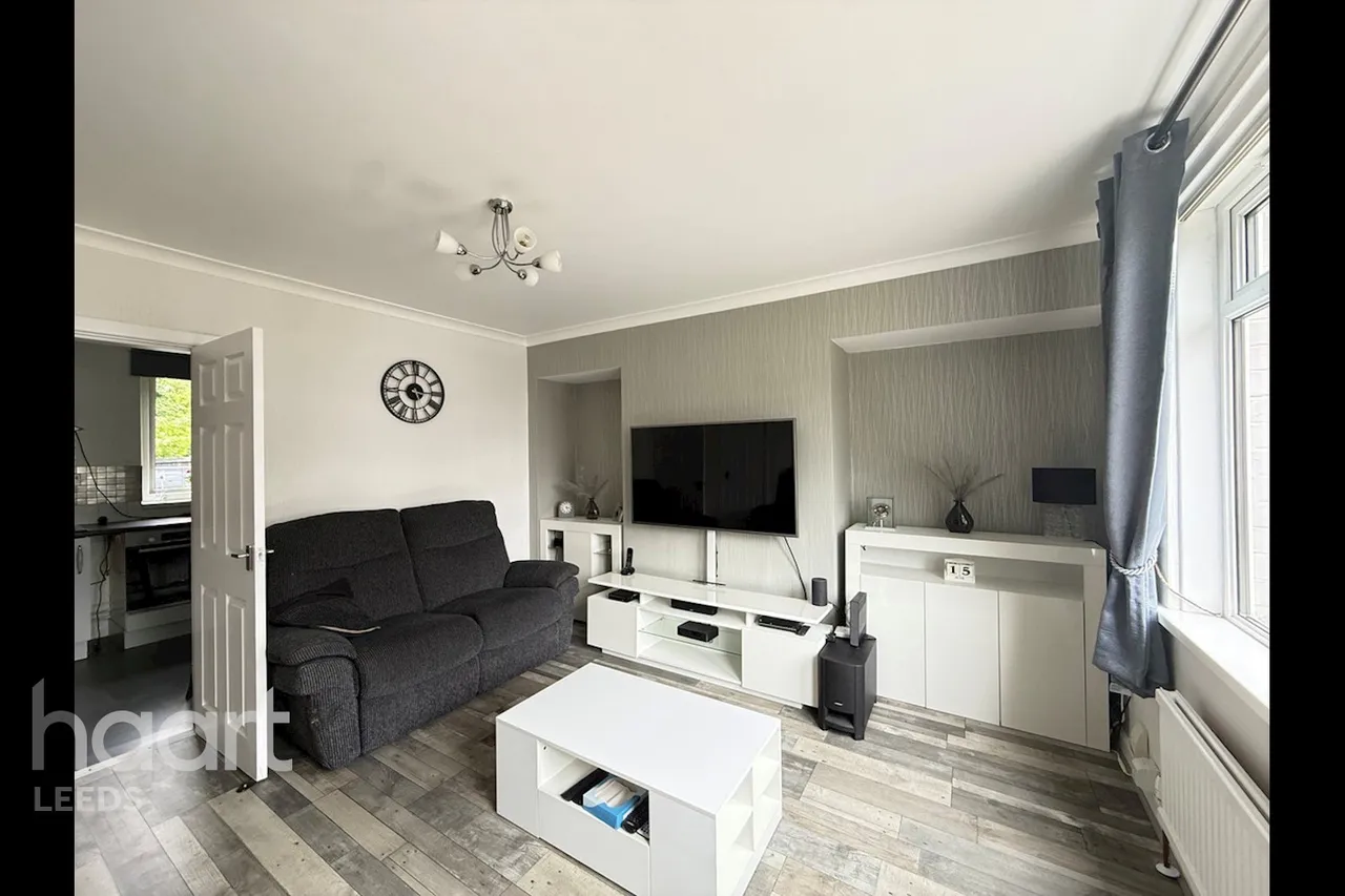 Shirley Crescent, Bradford, BD12, photo 4