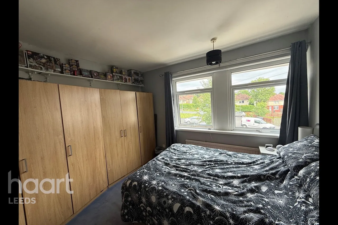 Shirley Crescent, Bradford, BD12, photo 8