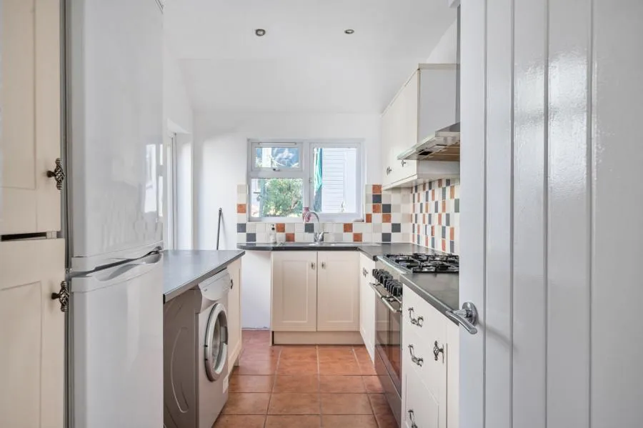 London Road, High Wycombe, HP11, photo 6