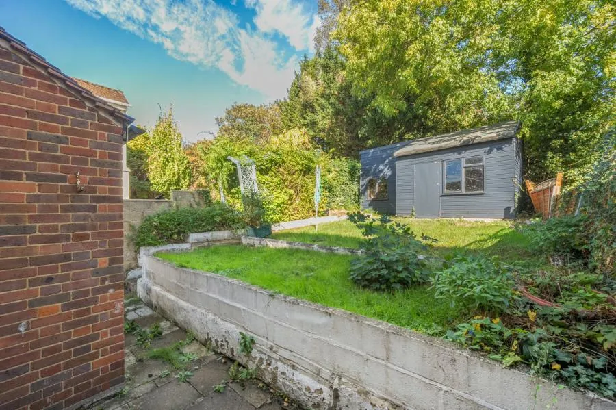 London Road, High Wycombe, HP11, photo 16