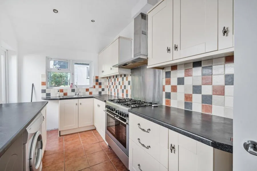 London Road, High Wycombe, HP11, photo 5