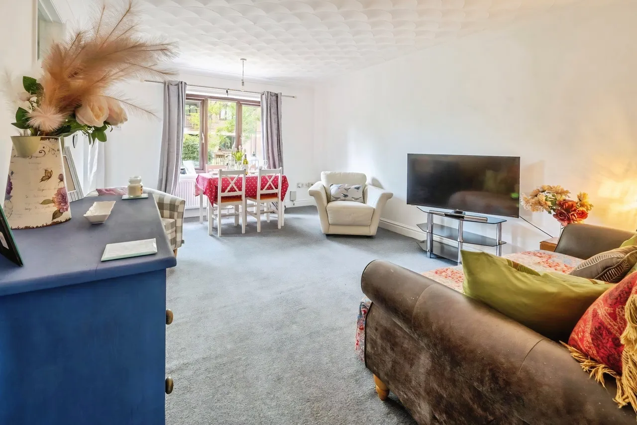 Cremorne Lane, NR1, photo 3