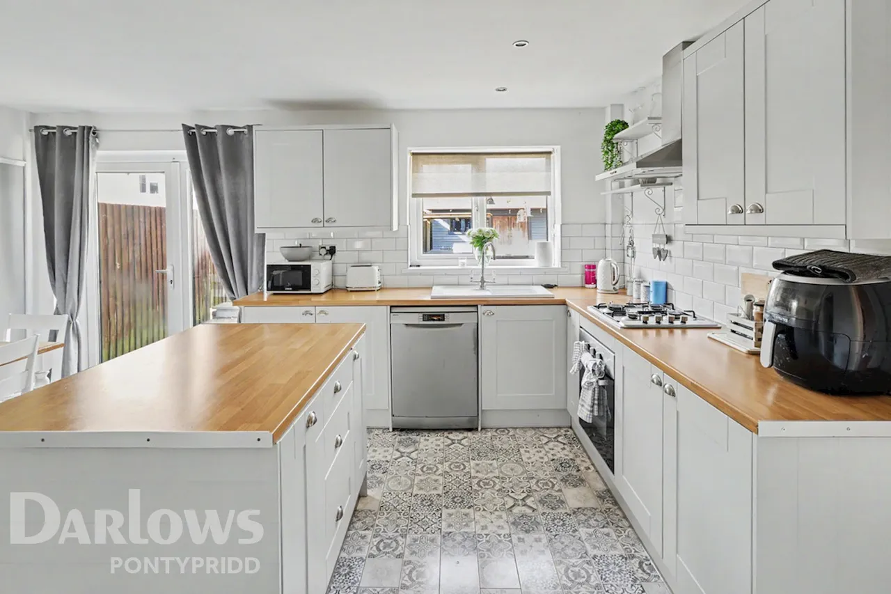 Springfield Terrace, Pontypridd, photo 8