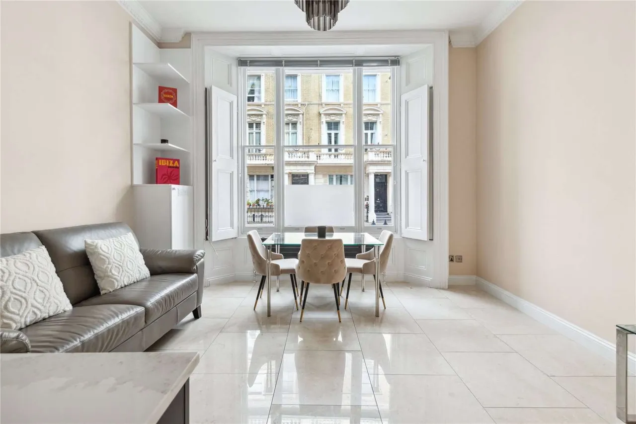 2 bed flat for sale, Clanricarde Gardens, London, W2