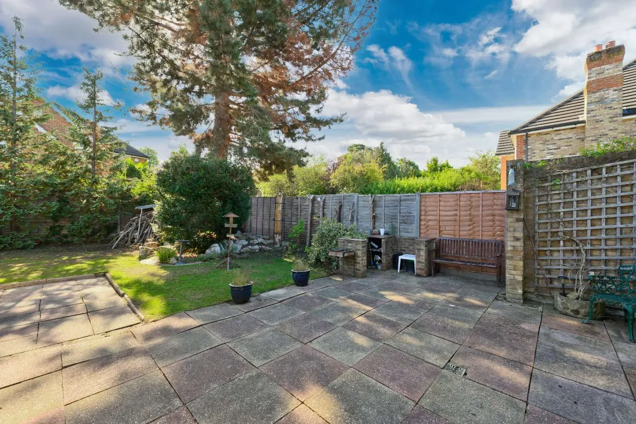 Manor Road North, Esher, Surrey, KT10 0AD, photo 11