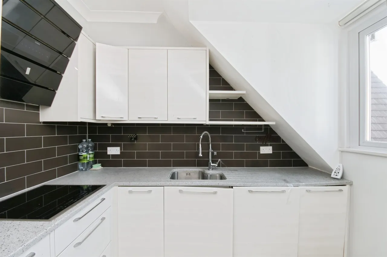 Upper Sea Road, Bexhill-On-Sea, TN40, photo 4