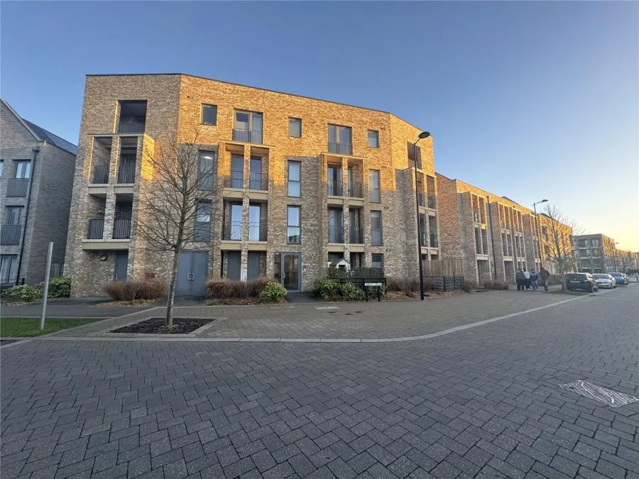 2 bed flat for sale, Osprey Drive, Trumpington, CB2