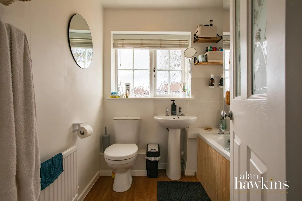 Victoria Drive, Lyneham, photo 11