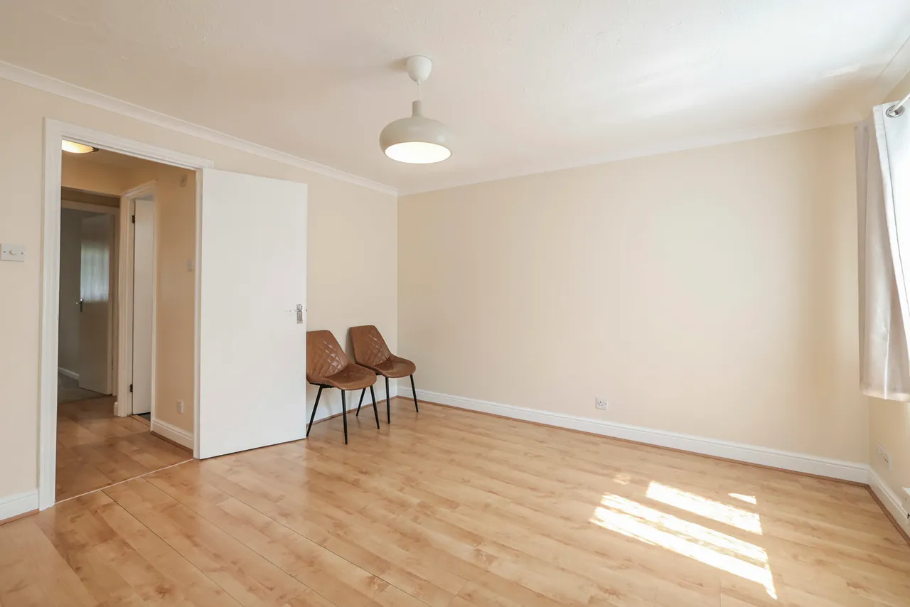 Rabournmead Drive, Northolt Fees Apply, UB5, photo 6