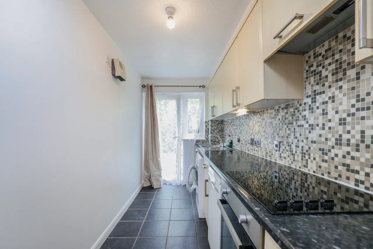 Rabournmead Drive, Northolt Fees Apply, UB5, photo 8