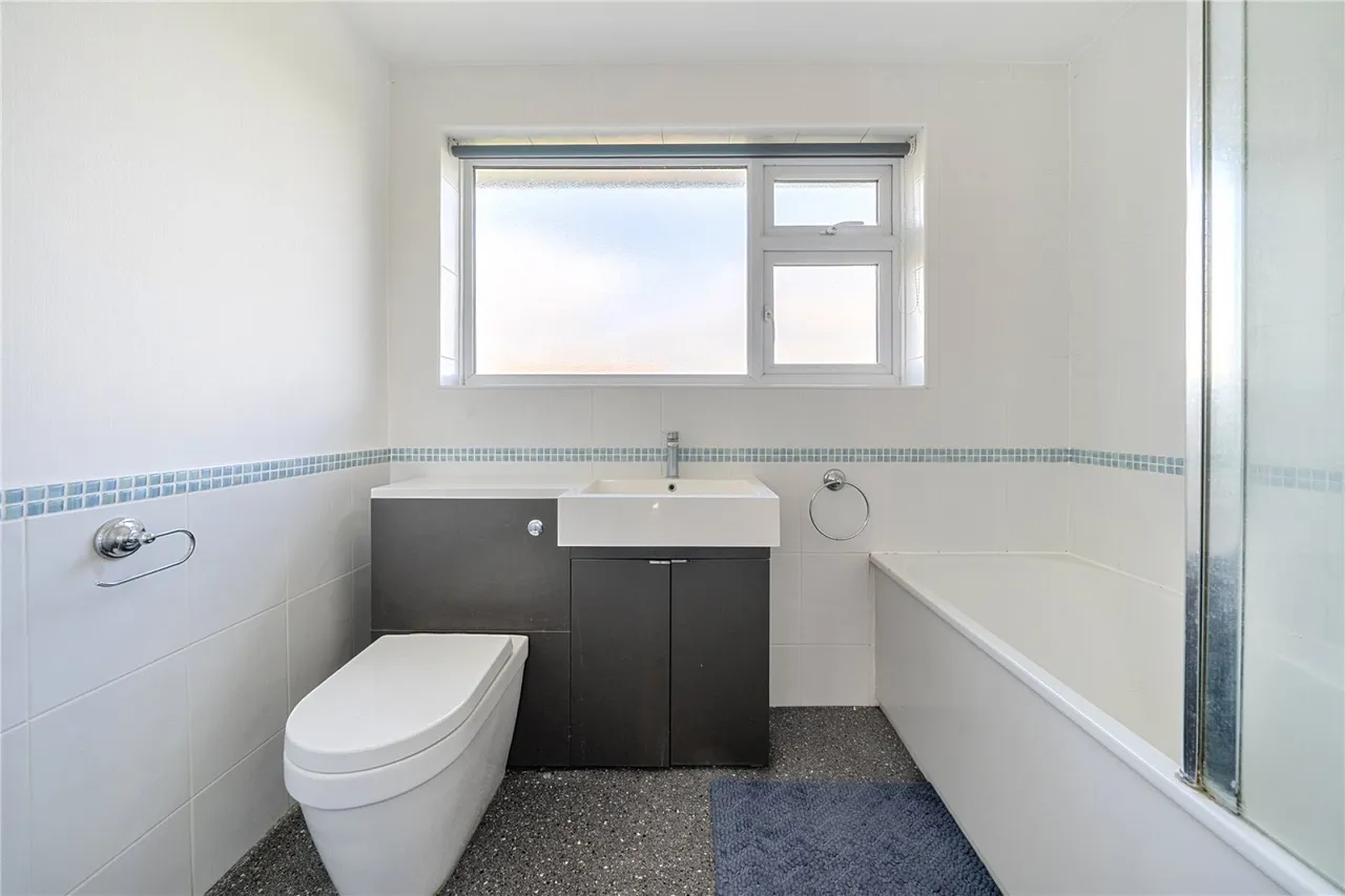 Hall Road, Leckhampton, GL53, photo 24