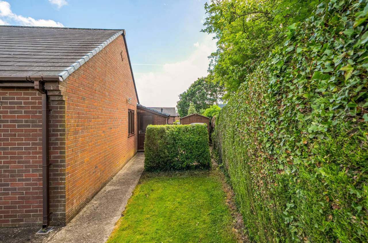 Clos Yr Efail, Trefeglwys, photo 23
