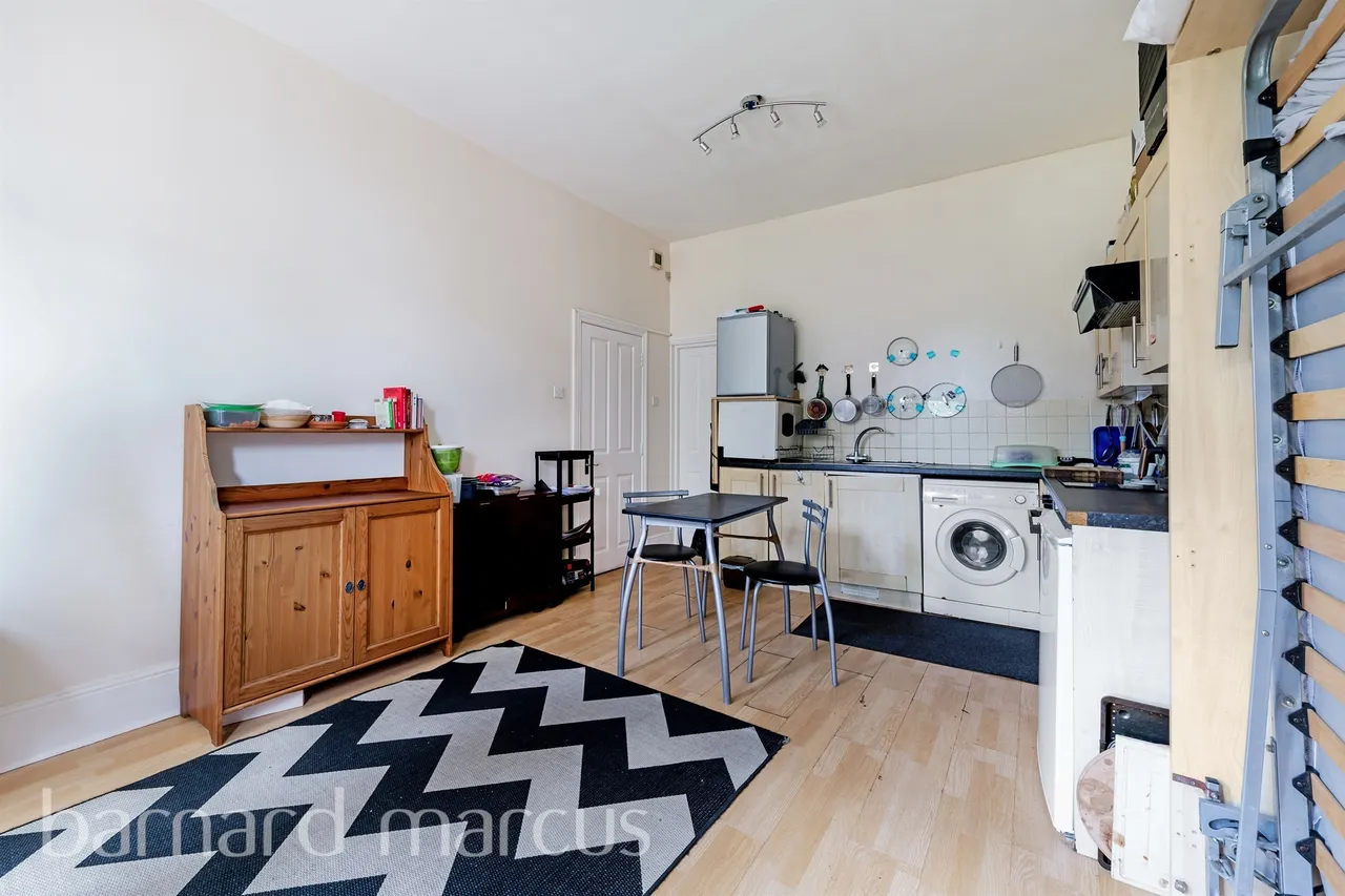 Grayham Road, New Malden, photo 2