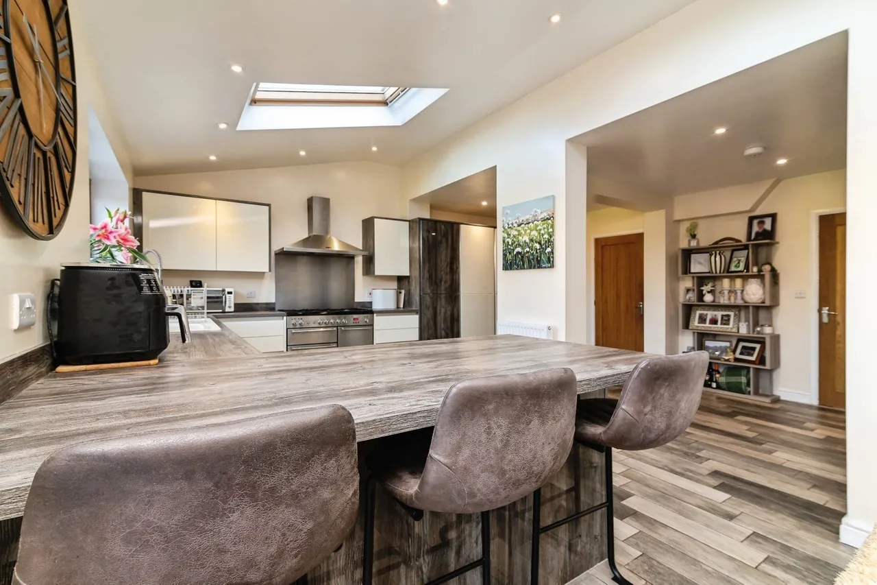 Cliff Road, Carlton, Nottingham, Nottinghamshire, NG4, photo 5