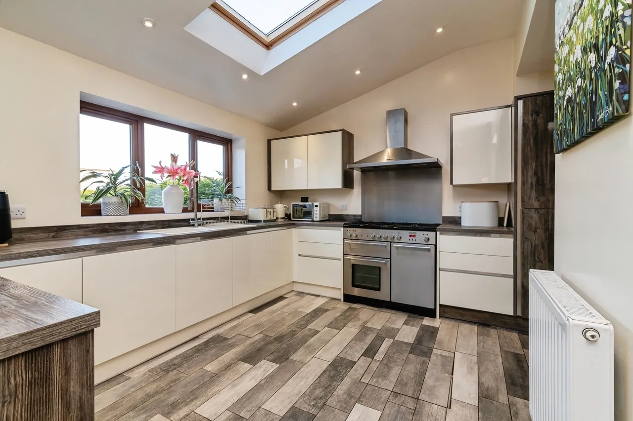 Cliff Road, Carlton, Nottingham, Nottinghamshire, NG4, photo 4
