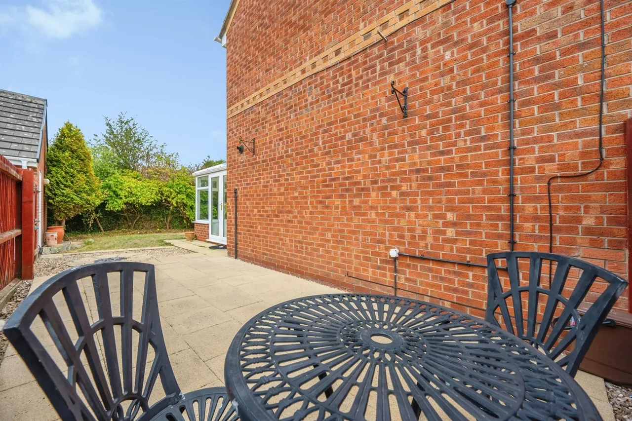 Falaise Way, Hilton, DE65, photo 12