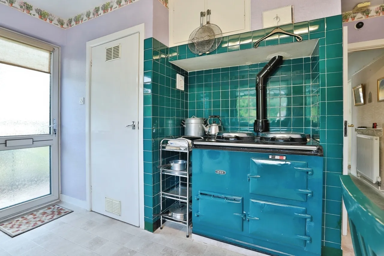 Burnham Drive, Queens Park, BH8, photo 7