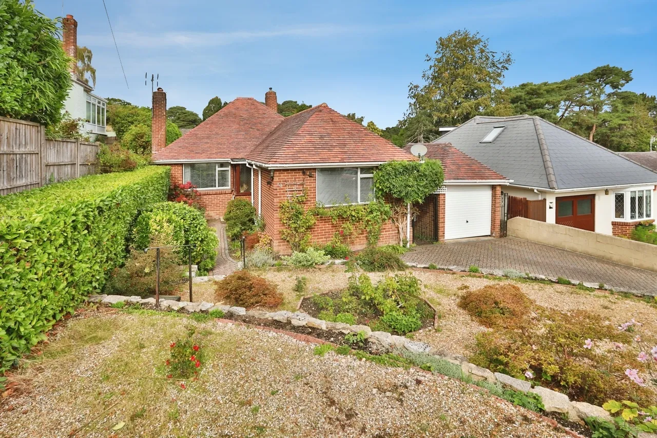 Burnham Drive, Queens Park, BH8, photo 21