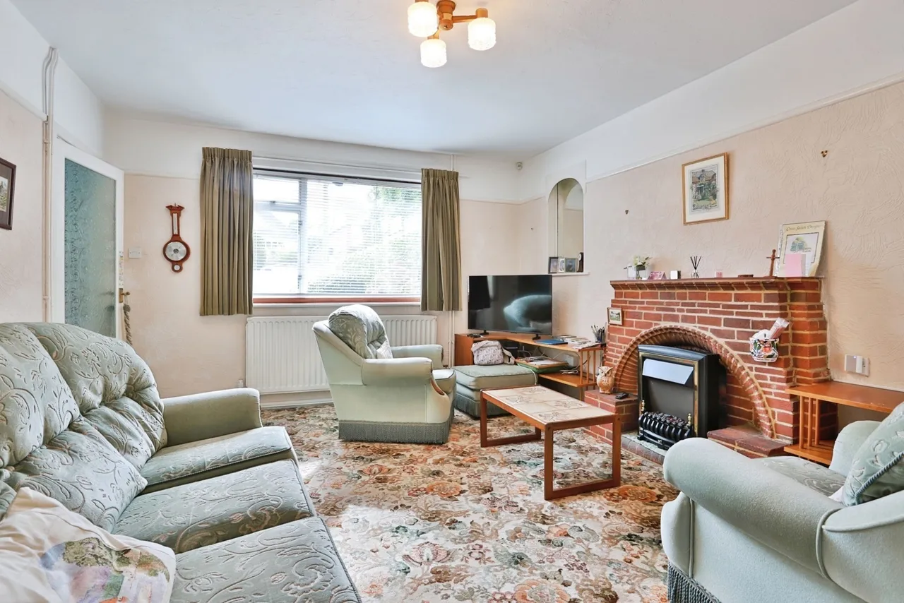 Burnham Drive, Queens Park, BH8, photo 4
