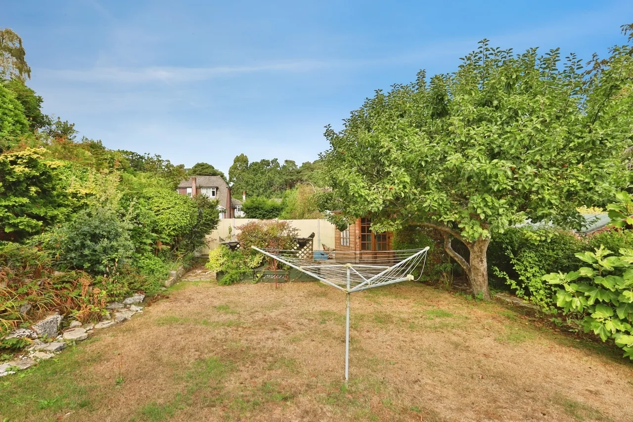 Burnham Drive, Queens Park, BH8, photo 16