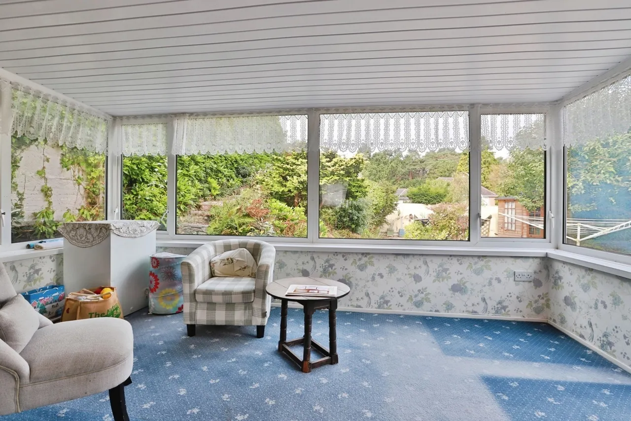 Burnham Drive, Queens Park, BH8, photo 14