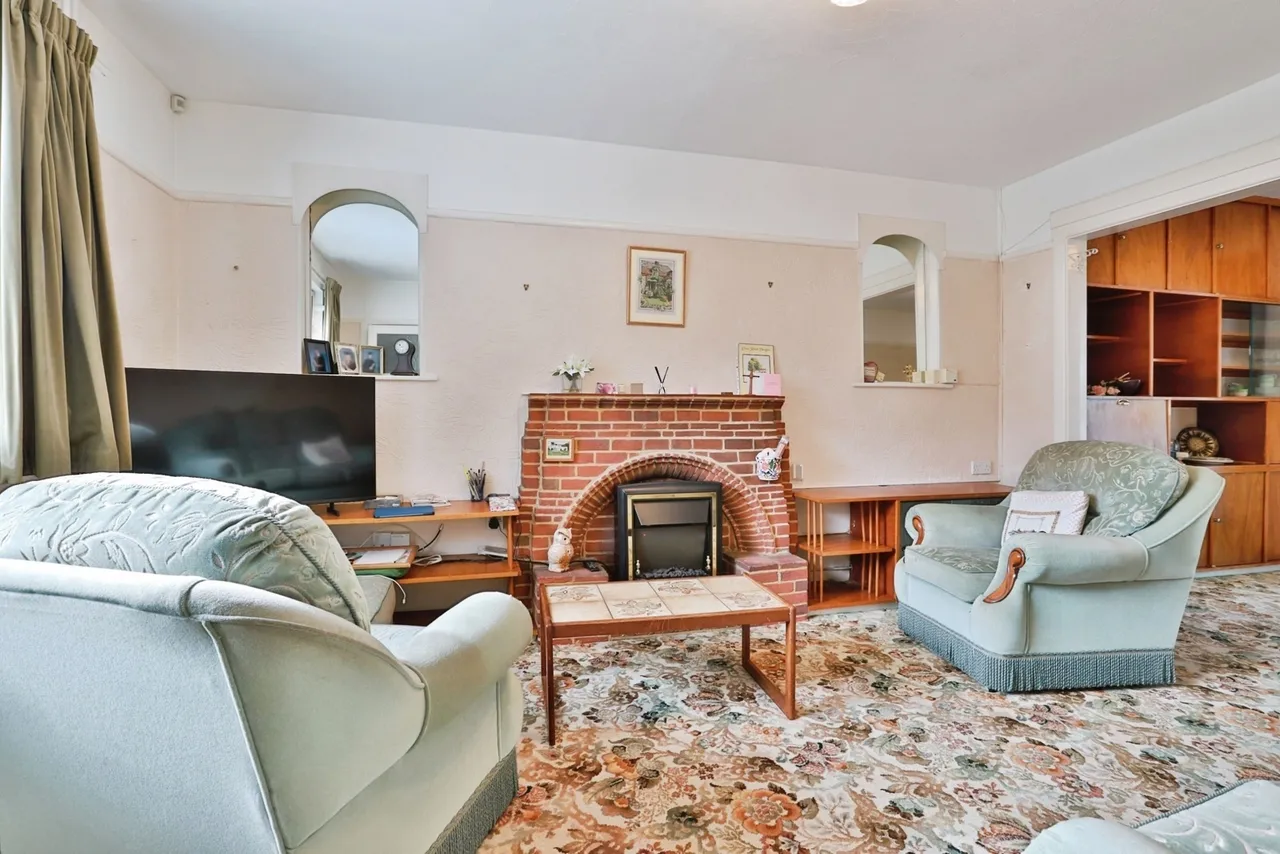 Burnham Drive, Queens Park, BH8, photo 9