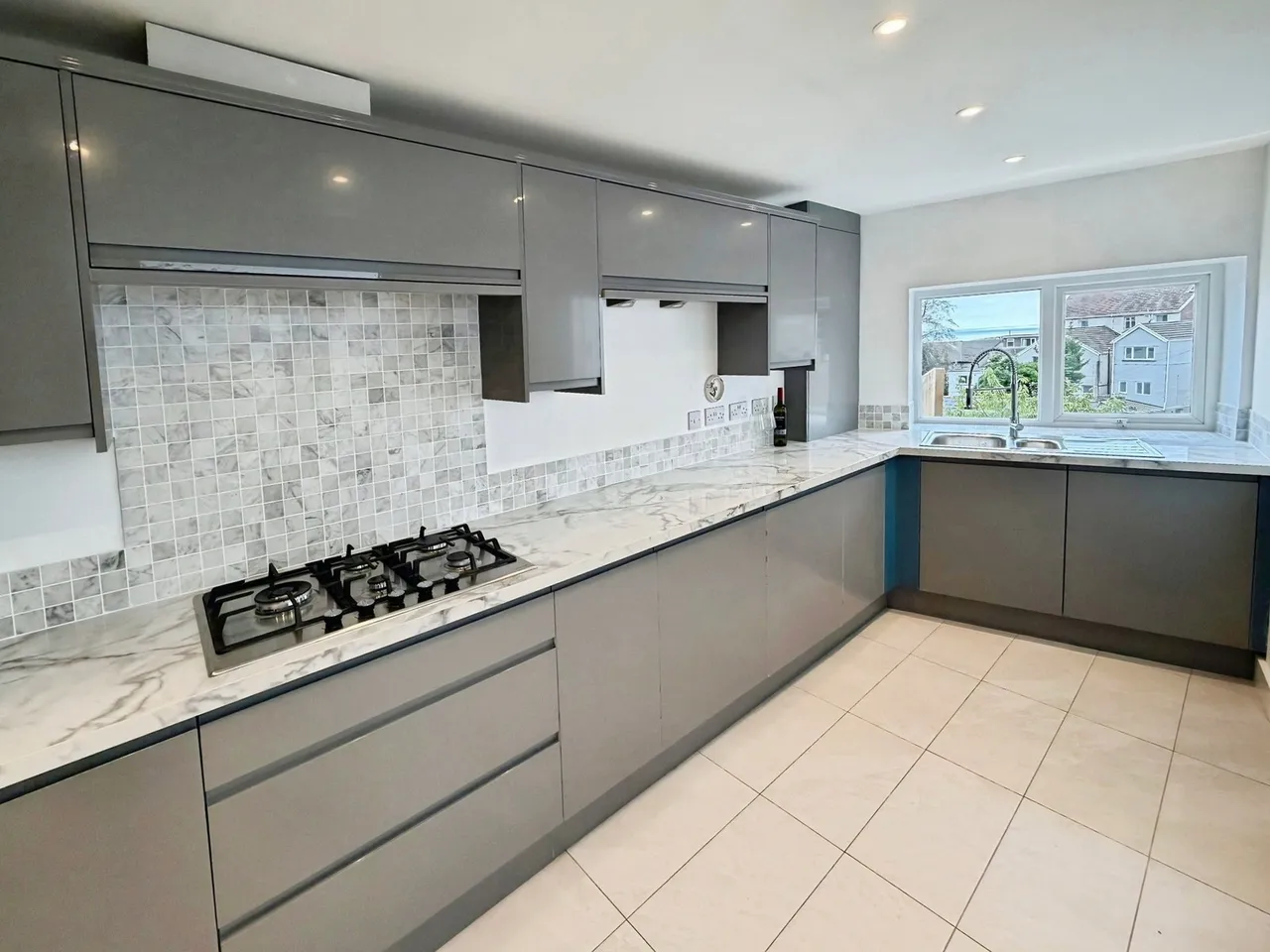 Glanmor Crescent, Uplands, SA2, photo 12