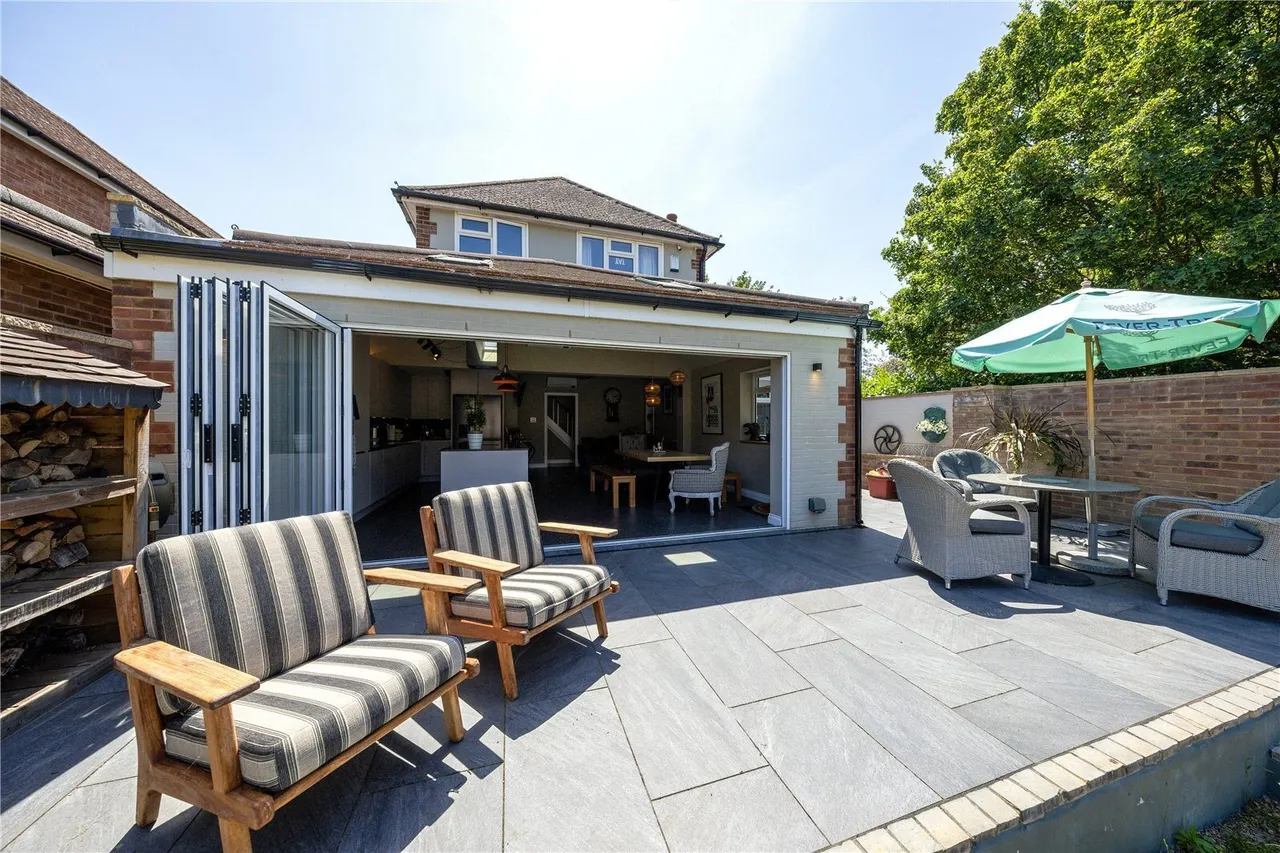 Queens Way, Feltham, TW13, photo 14