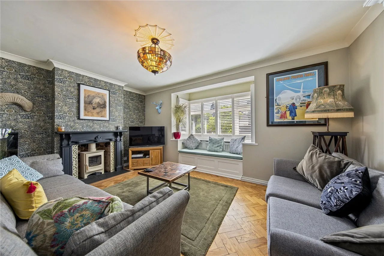 Queens Way, Feltham, TW13, photo 3