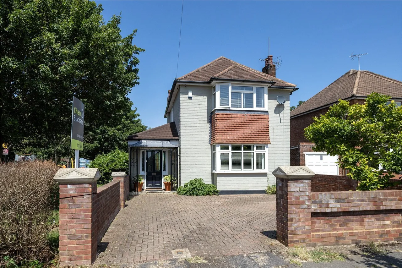Queens Way, Feltham, TW13, photo 2