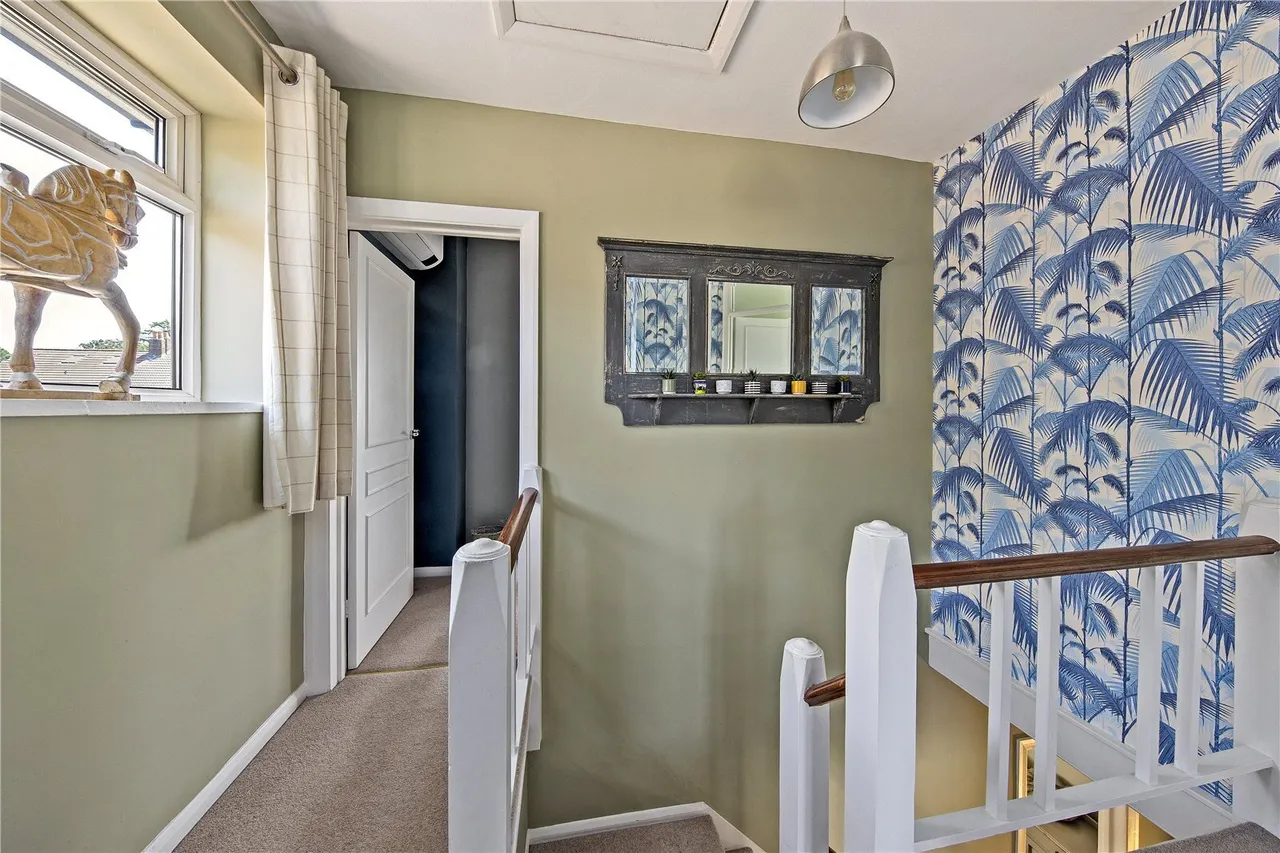Queens Way, Feltham, TW13, photo 32