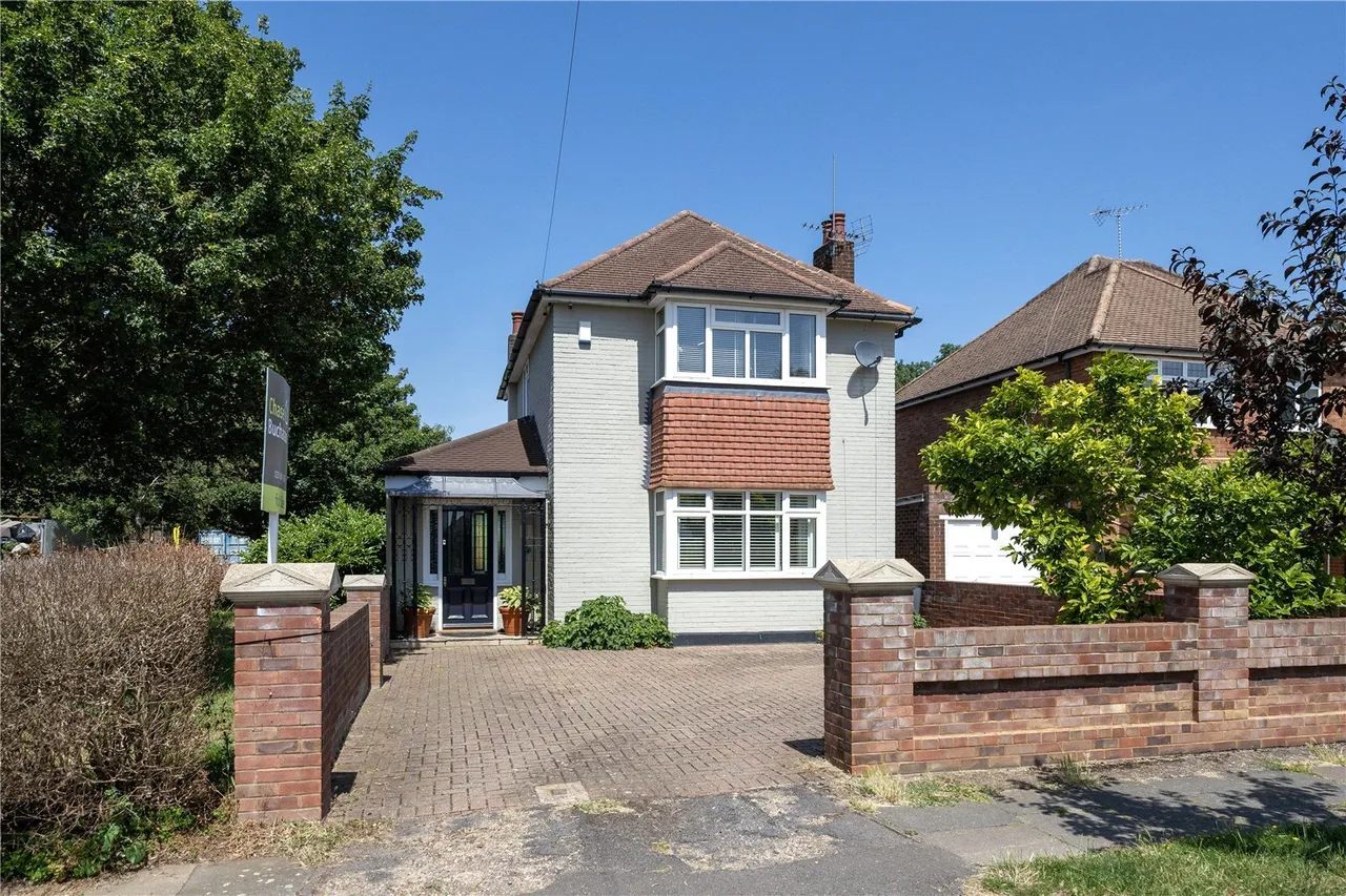 Queens Way, Feltham, TW13, photo 38