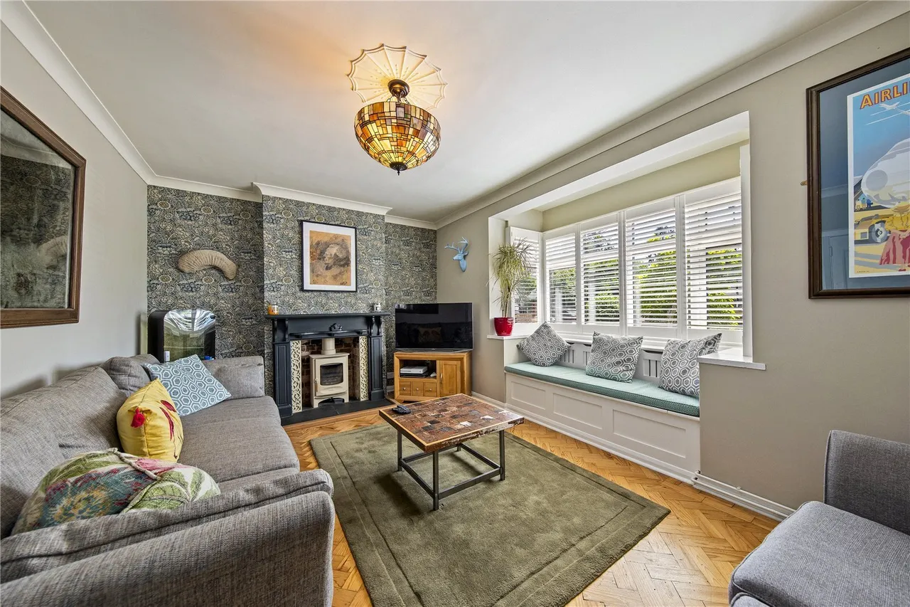 Queens Way, Feltham, TW13, photo 25