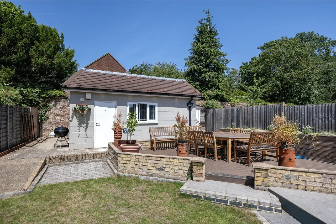 Queens Way, Feltham, TW13, photo 20
