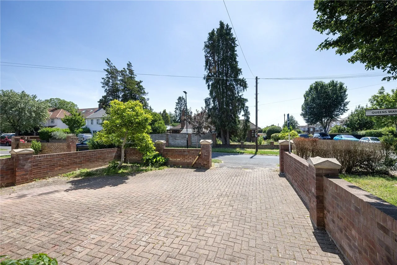 Queens Way, Feltham, TW13, photo 10