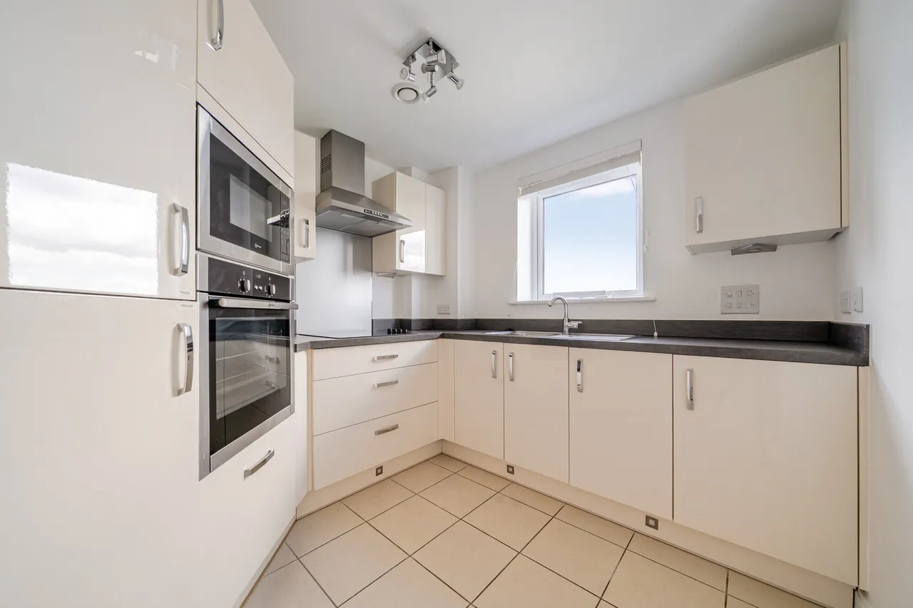 Pegs Lane, Hertford, SG13, photo 7