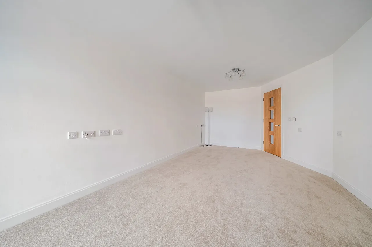 Pegs Lane, Hertford, SG13, photo 8