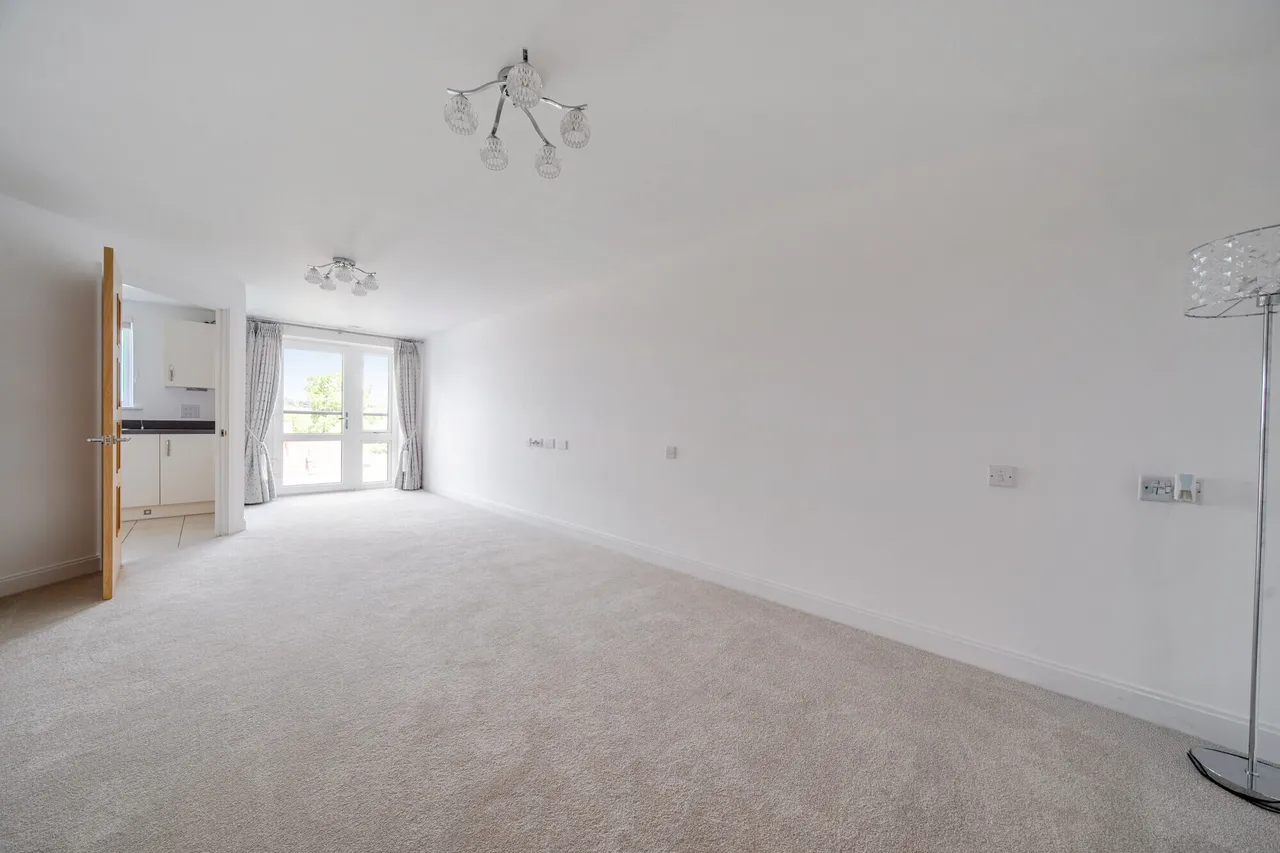 Pegs Lane, Hertford, SG13, photo 6