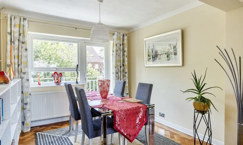 Rosebank, Epsom, KT18, photo 8